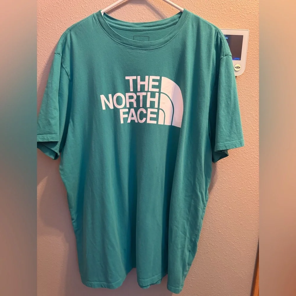 The North Face Men's Teal Crew Neck Short Sleeve Tee
